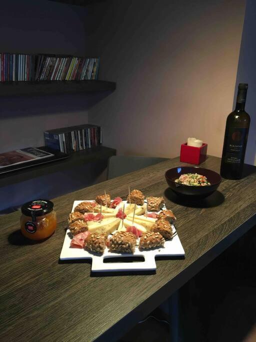 Cozy Loft With Jazz Notes In Kolonaki Apartment *
