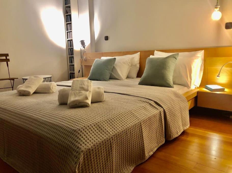 Cozy Loft With Jazz Notes In Kolonaki